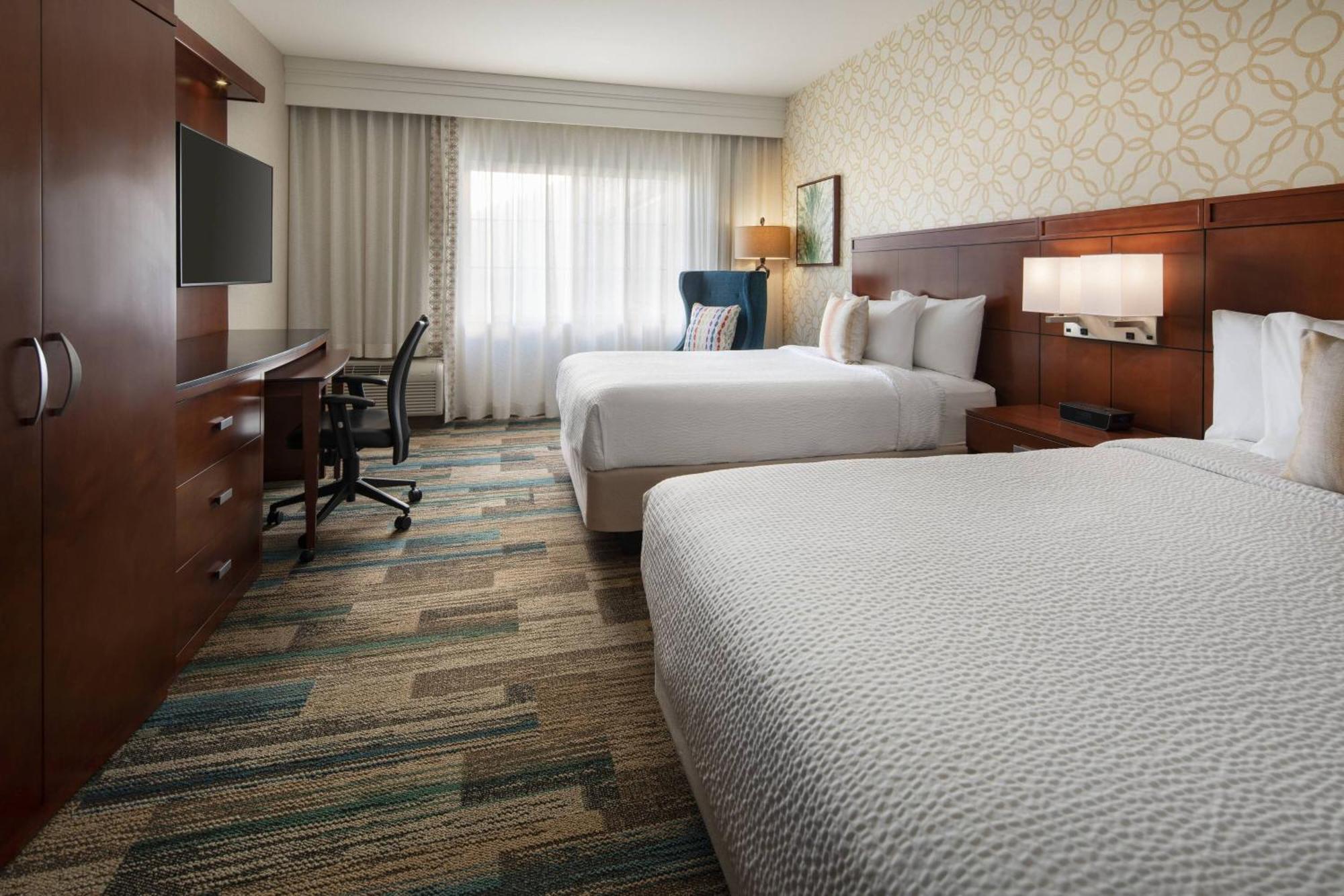 Hotel Courtyard By Marriott Santa Barbara Goleta Exterior foto
