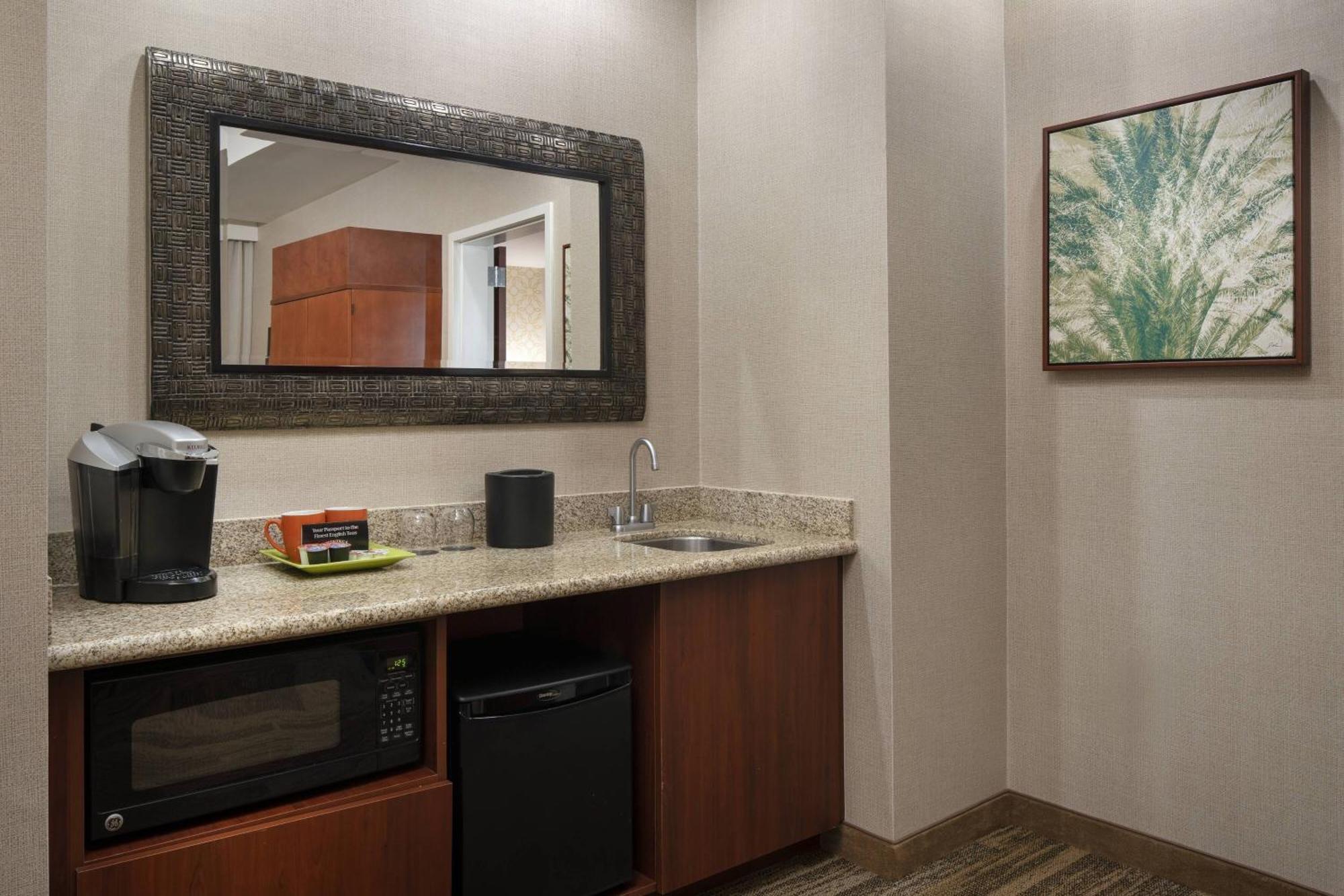 Hotel Courtyard By Marriott Santa Barbara Goleta Exterior foto