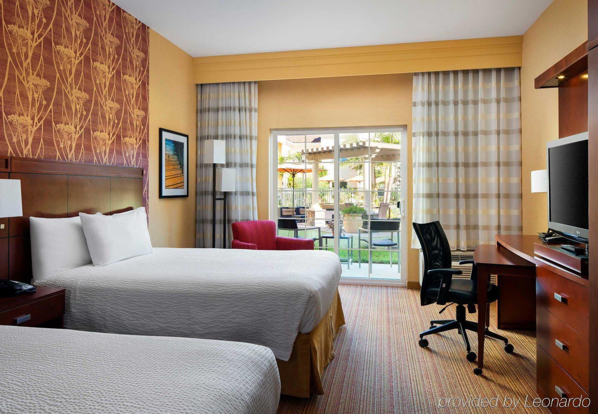 Hotel Courtyard By Marriott Santa Barbara Goleta Exterior foto