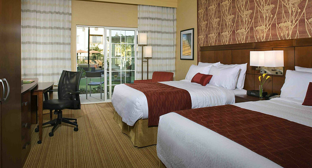 Hotel Courtyard By Marriott Santa Barbara Goleta Exterior foto